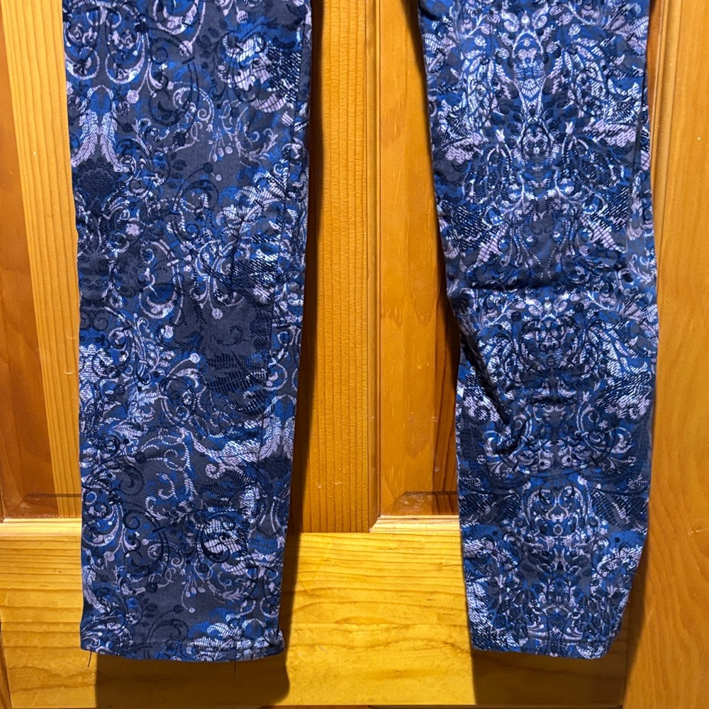 Gloria Vanderbilt 6 Blue Patterned jeans - Picture 2 of 3